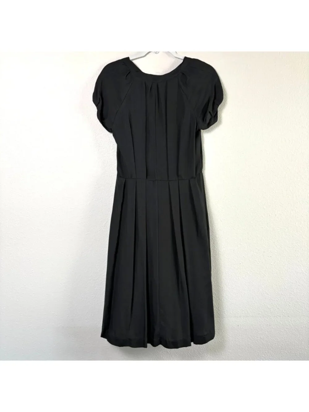 Banana Republic Midi Dress Womens 10 Black 100% Silk V Neck Short Sleeve - Picture 3 of 12